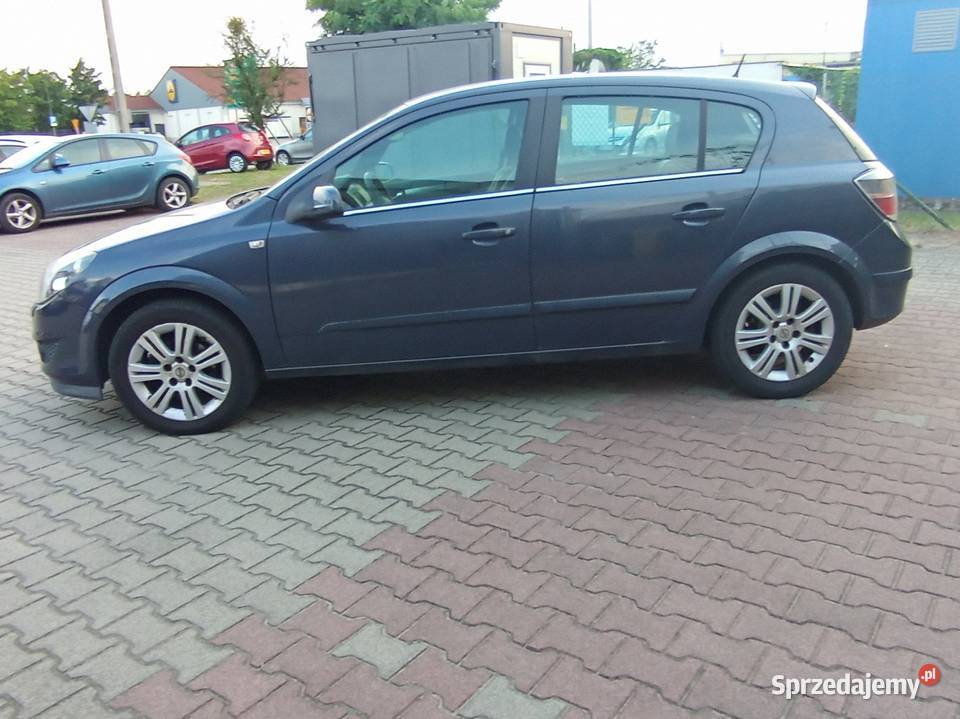 Opel astra 16 benzyna serwowane w ASO 1 Poznań
