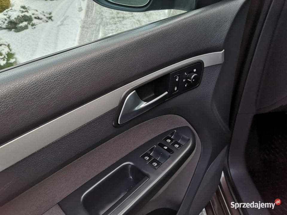 Volkswagen Touran 16 TDI 105 Klimatronic Isofix Zarejestrowany w Polsce Strzegom