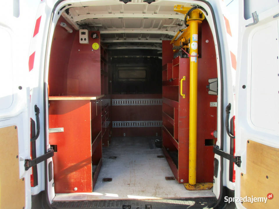 Renault Master L2H2 23 DCI 130 dźwig 300