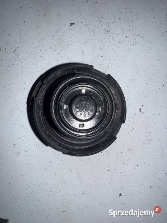 Korek wlewu paliwa VW Passat B5 Polo 6N osobowe