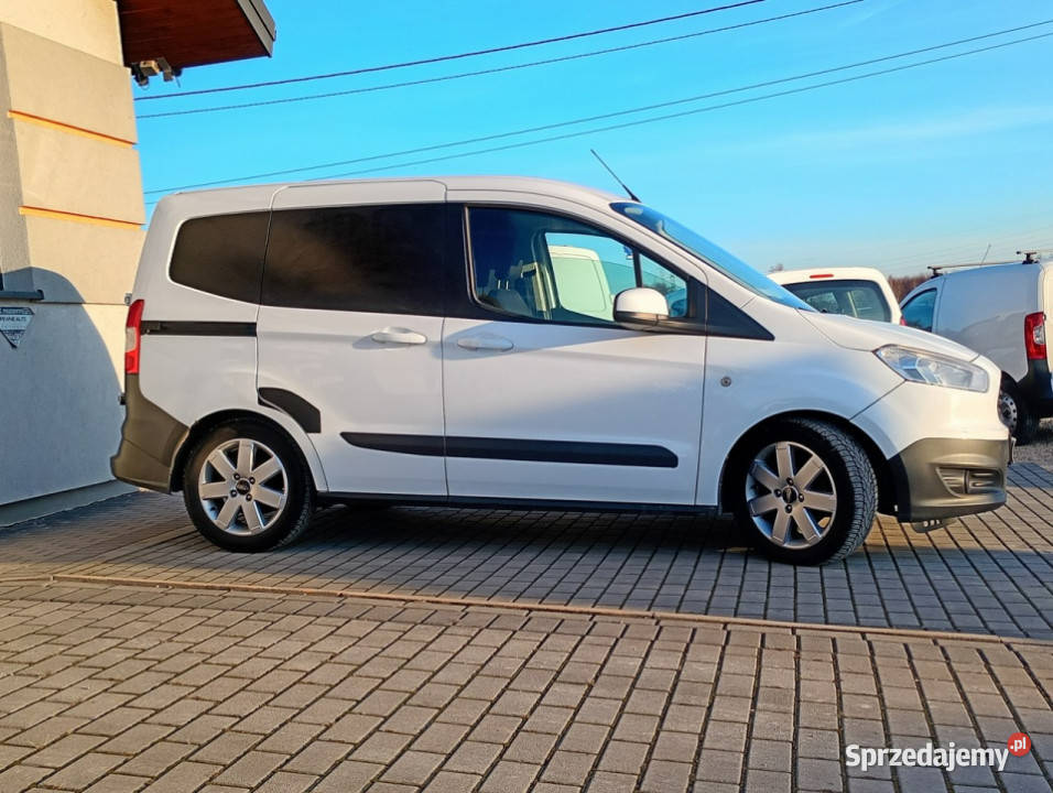 Ford Courier krajówka boczne drzwiklima wielofunkcyjna kierownica Ford Chełm Śląski