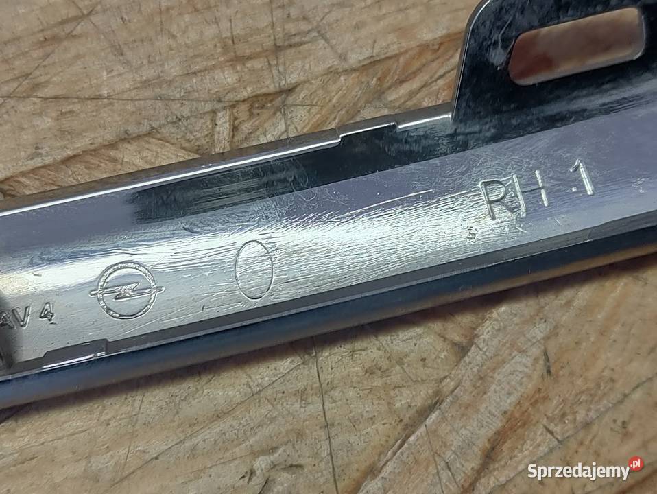 Listwa Chrom na Grill Opel Corsa F Prawa osobowe Atrapy Pleszew
