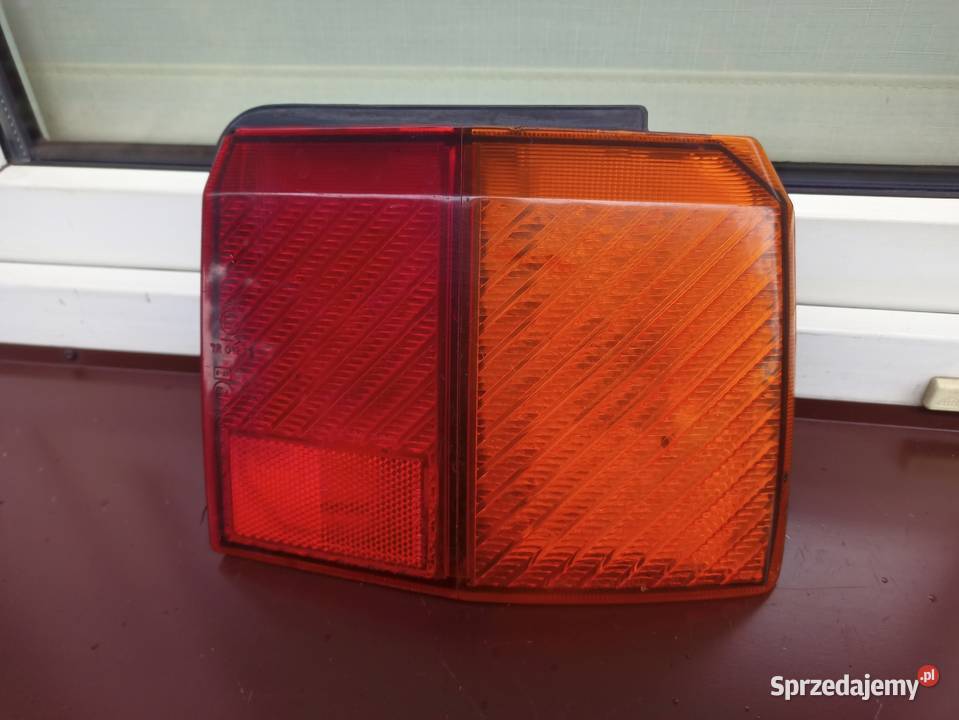 Nissan Sunny B11 Kombi Traveller lampa tył tylna lampy tylne Sieradz