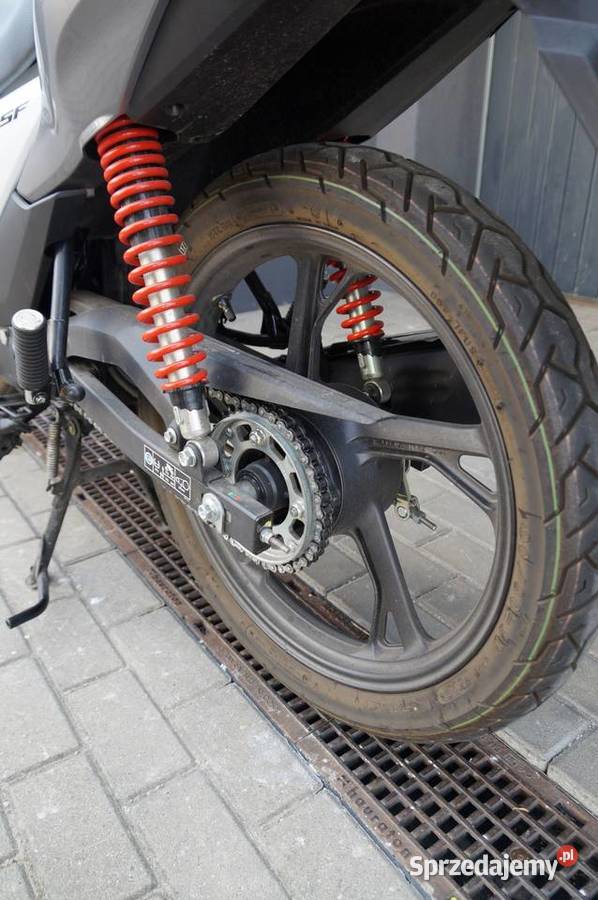 Honda CB125F