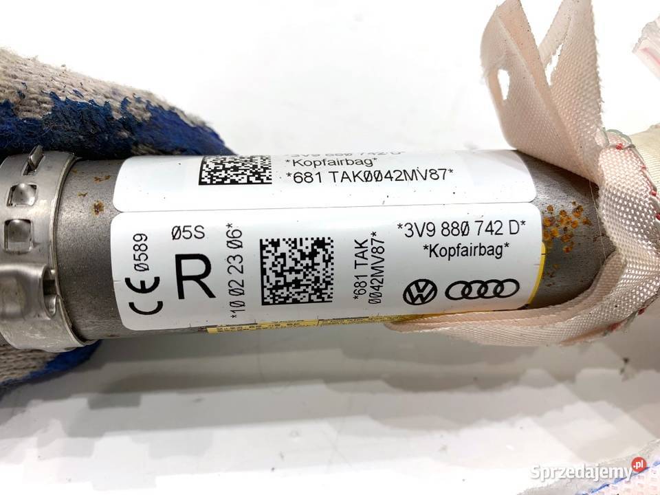 KURTYNA POWIETRZNA PRAWY SKODA SUPERB III