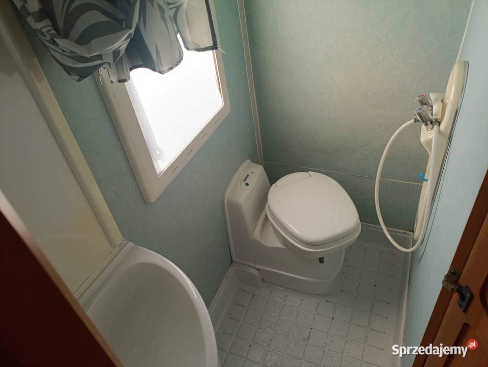 28 Kamper ELNGAH półintegra hobby kanus kabe Stężyca