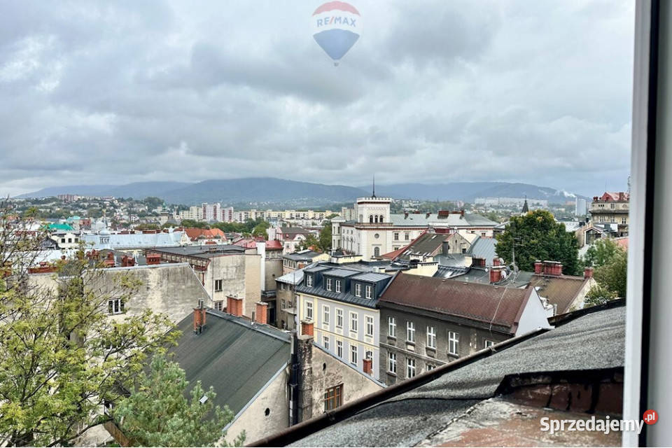 Apartament w centrum dachami z parkingiem Rok budowy 1950 Bielsko-Biała