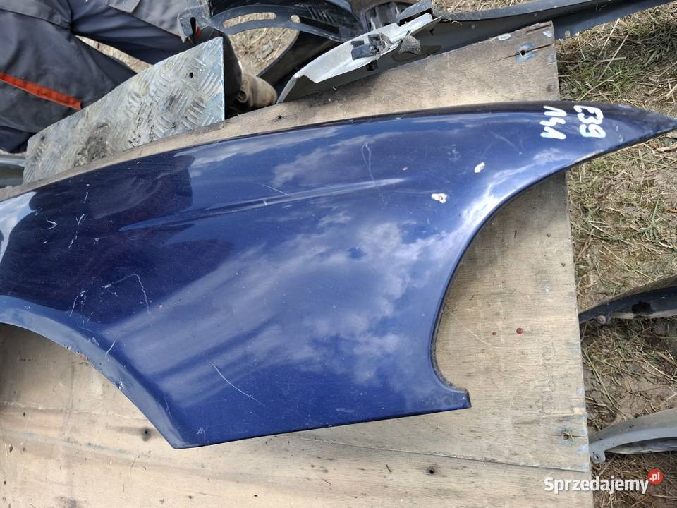 Błotnik Prawy Przód Bmw E39 Wisznice sprzedam