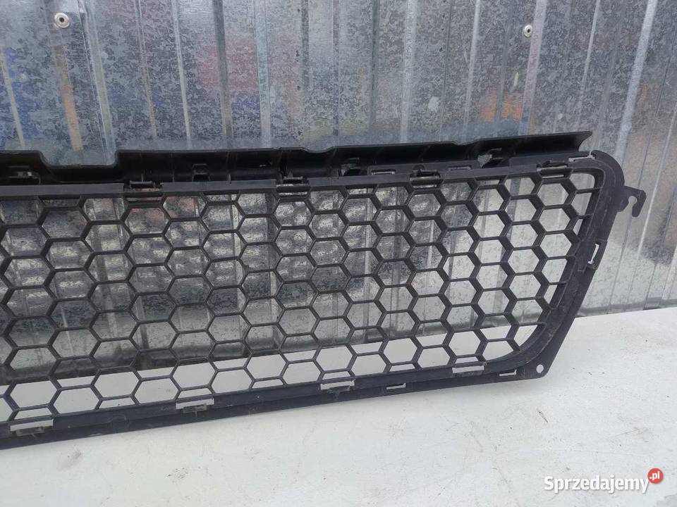 GRILL ATRAPA DACIA SANDERO 8200735103 Atrapy