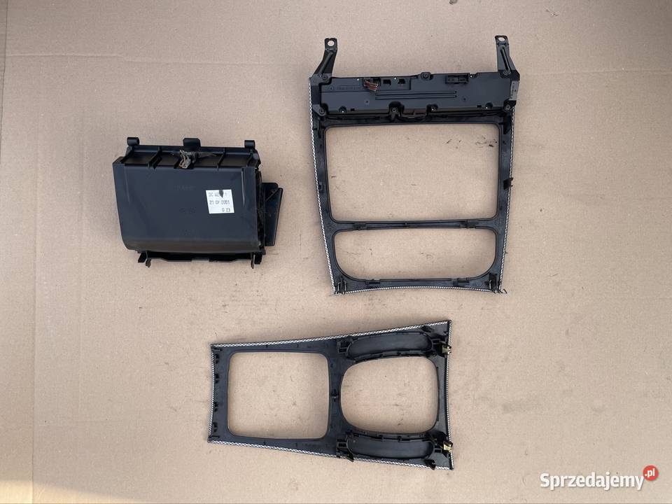 Dekor konsoli popielniczka panel Mercedes c w203 Szczecin