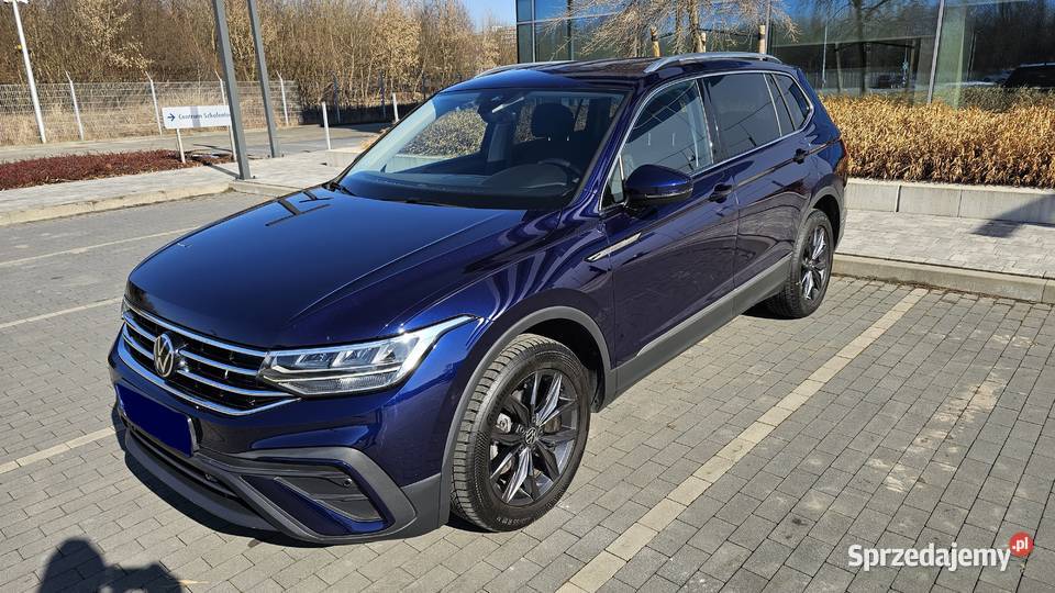 VW Tiguan 2023 Allspace Hak bezwypadkowy Salon lakier metallic Kraków