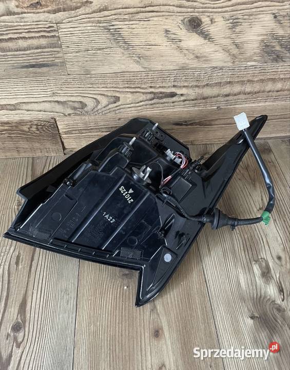 Hyundai Elantra lampa lewa led lewe Lampy tylne Oborniki Śląskie
