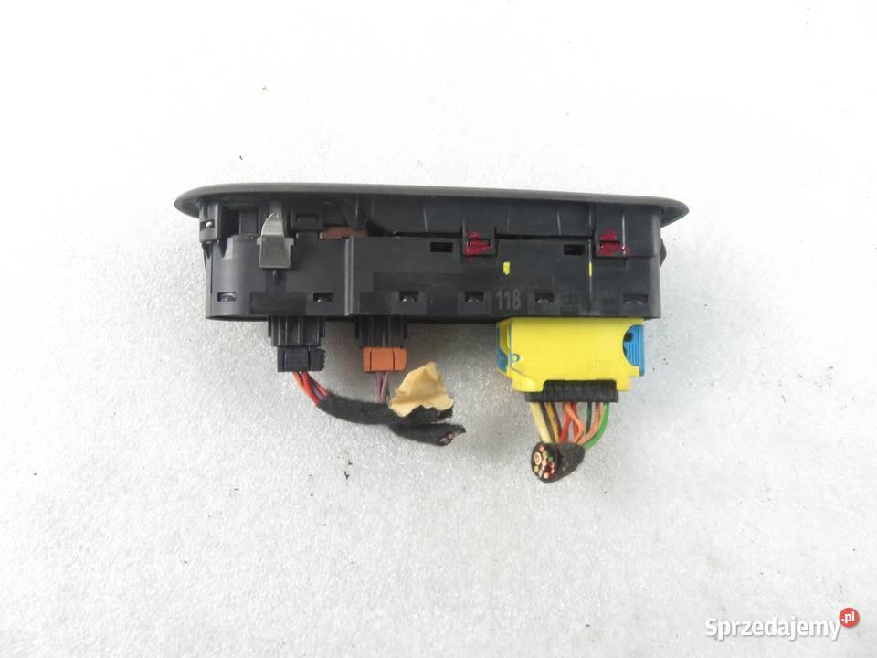 PANEL SZYB PEUGEOT 508 96662118ZD osobowe