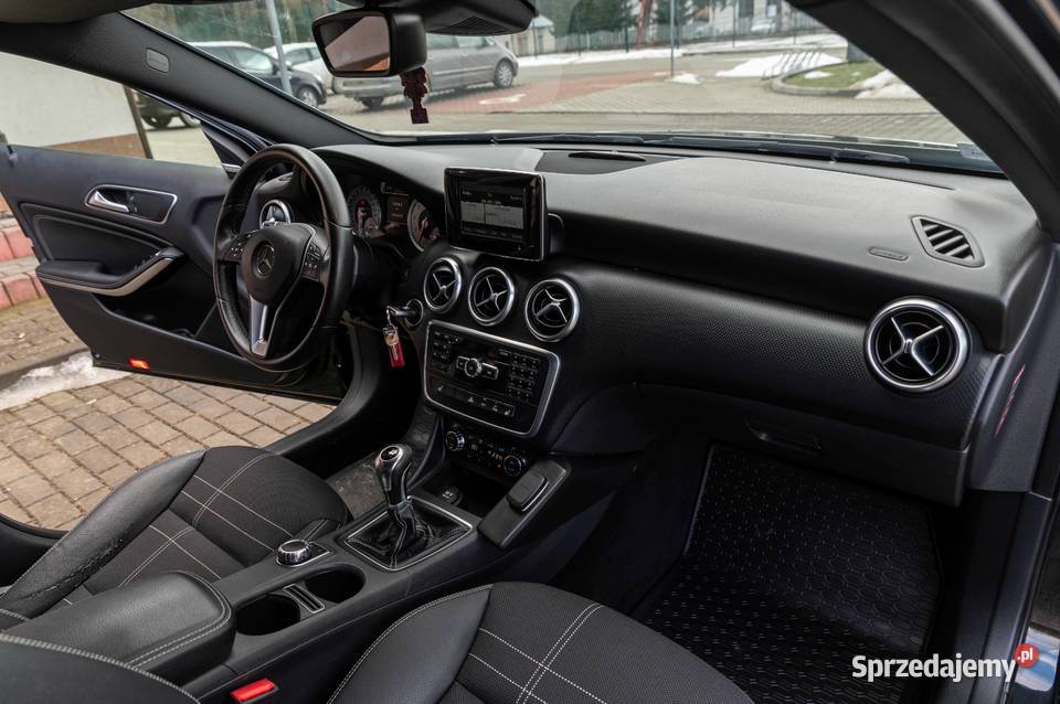 MercedesBenz Klasa A 200 183 zadbany z Niemiec czarny Zalesie