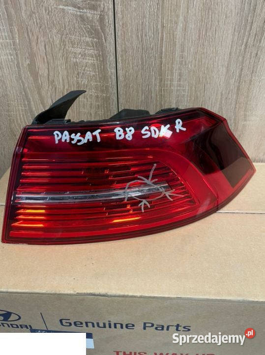 Volkswagen Passat b8 lampa tył sedan prawa Kozubszczyzna