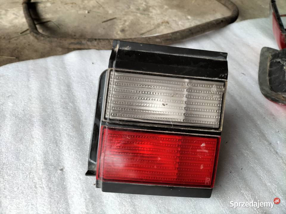 vw PASSAT B3 LAMPA TYŁ TYLNA KLAPA Oświetlenie Kamień-Kolonia