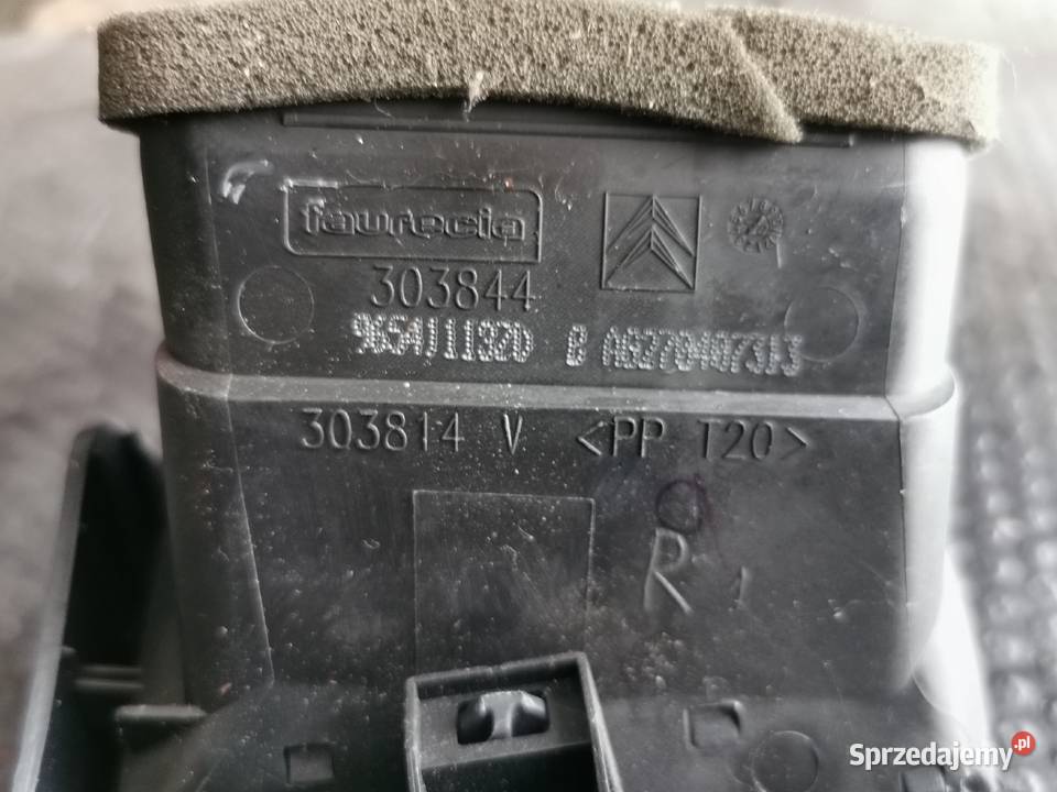 kratka nawiewu c4 picasso panel prawa pasażera Międzychód
