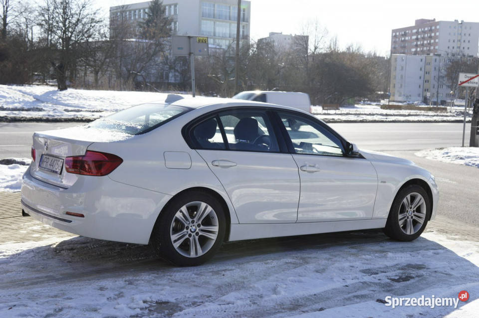 BMW 318 Sport Line faceliftingu salon Polska Warszawa