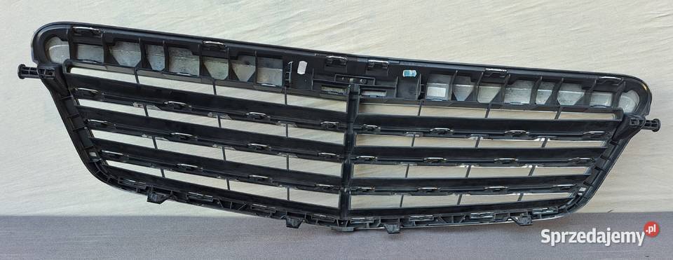 Grill atrapa przód Mercedes EKlasa W212 sedan Atrapy Mielęcin sprzedam
