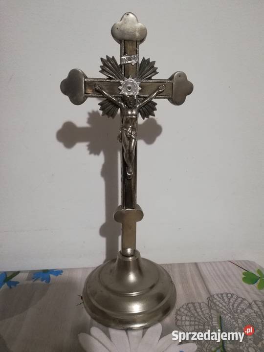Stary krucyfiks stojący ARS Christiana PRL 29 śląskie Katowice