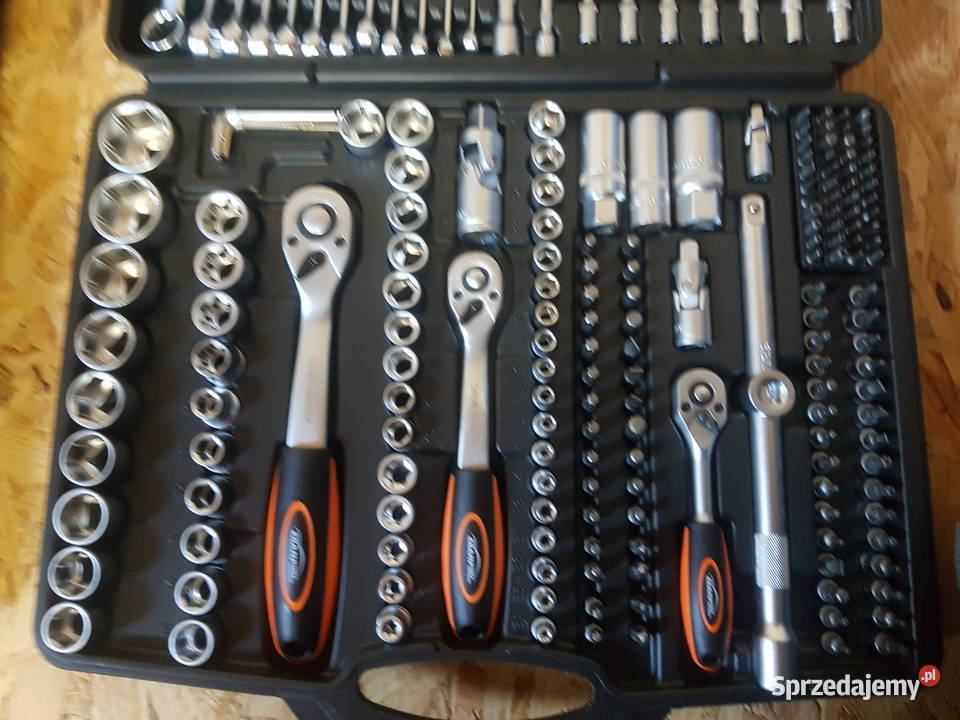 Klucze nasadowe CRAMP 219 elementów