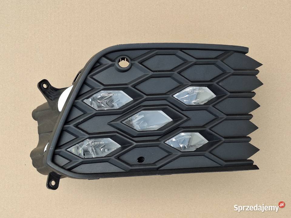 VW GOLF 8 VIII GTI GTD GTE HALOGEN PRAWY LED