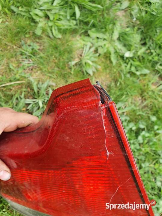Lampa tylna lewa Volvo s60 0004 uszkodzona Kraków sprzedam