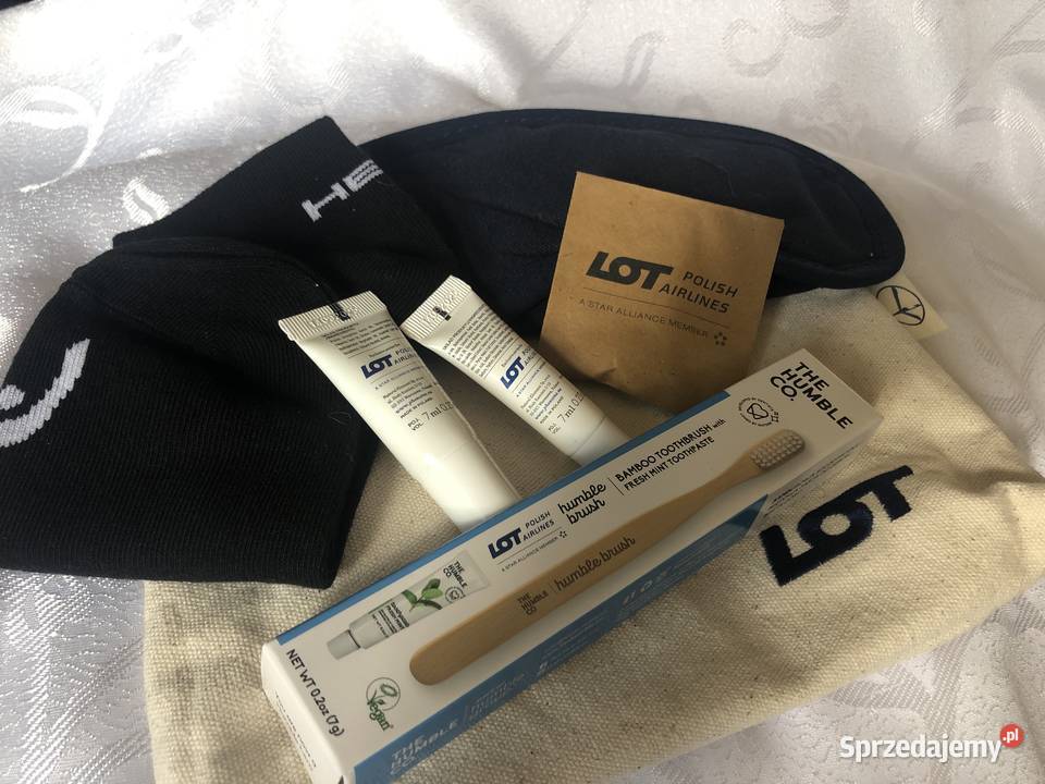 limitowana saszetka na podróż logo LOT wygodna Zegrze