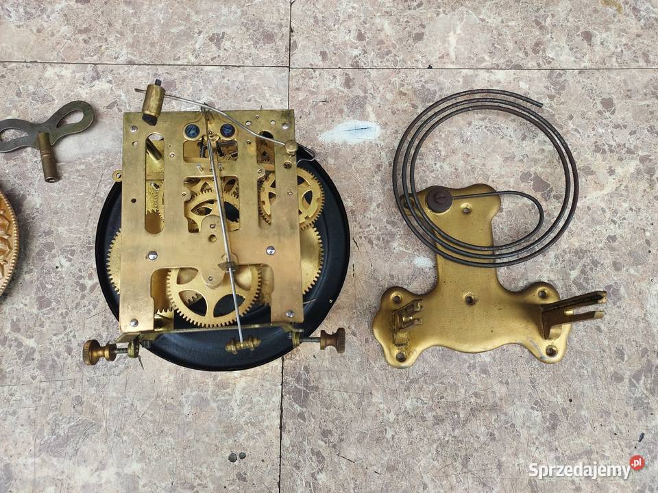 173 Zestaw mechanizm starego małego zegara HAU Tczew