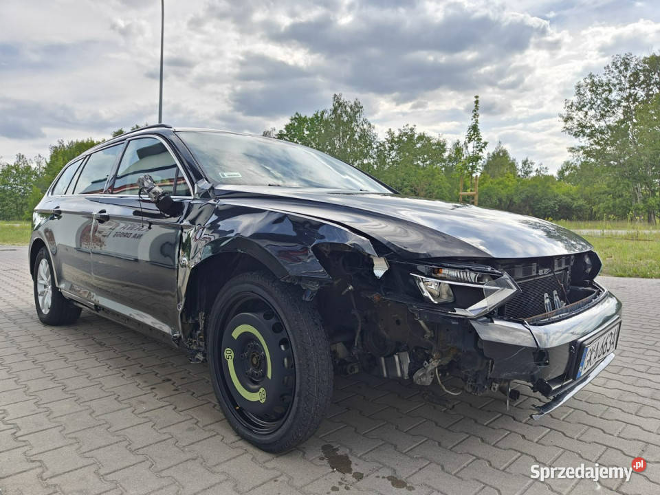 Volkswagen Passat B8 20142023 uszkodzony Karczew sprzedam