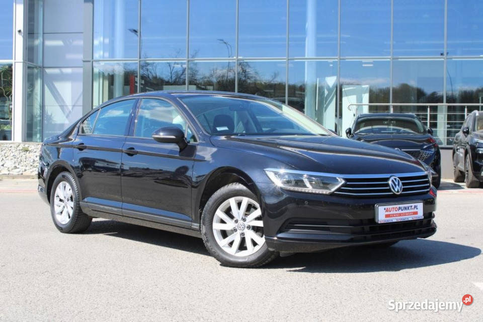 Volkswagen Passat 2018r Navi Czujniki PT Passat