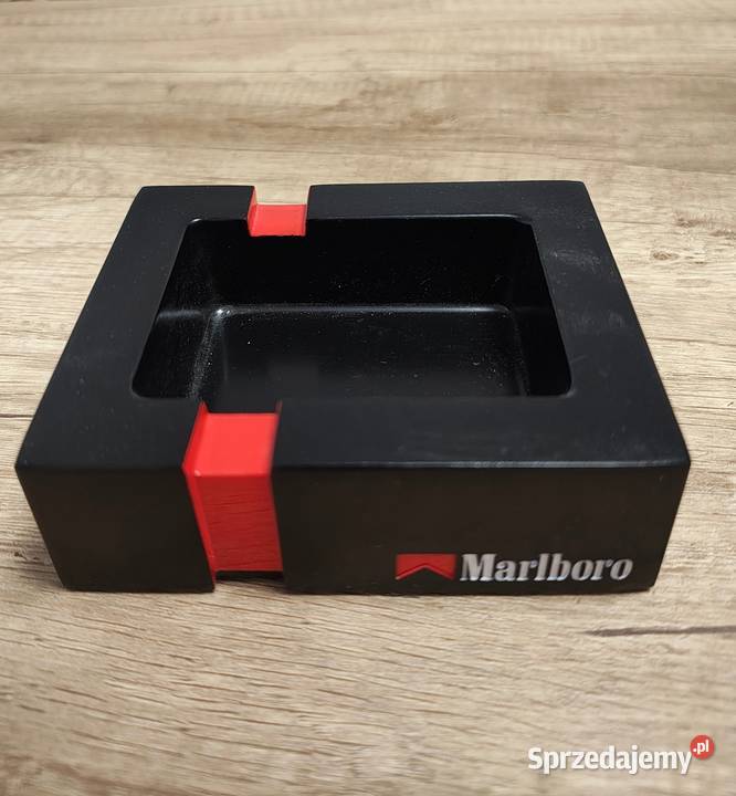 Popielniczka Marlboro czarna Aleksandrów Łódzki