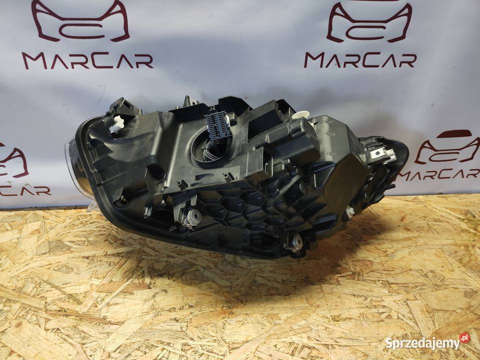 Lampa Prawy Przód BMW 1 F20 F21 8739572 osobowe Pleszew sprzedam