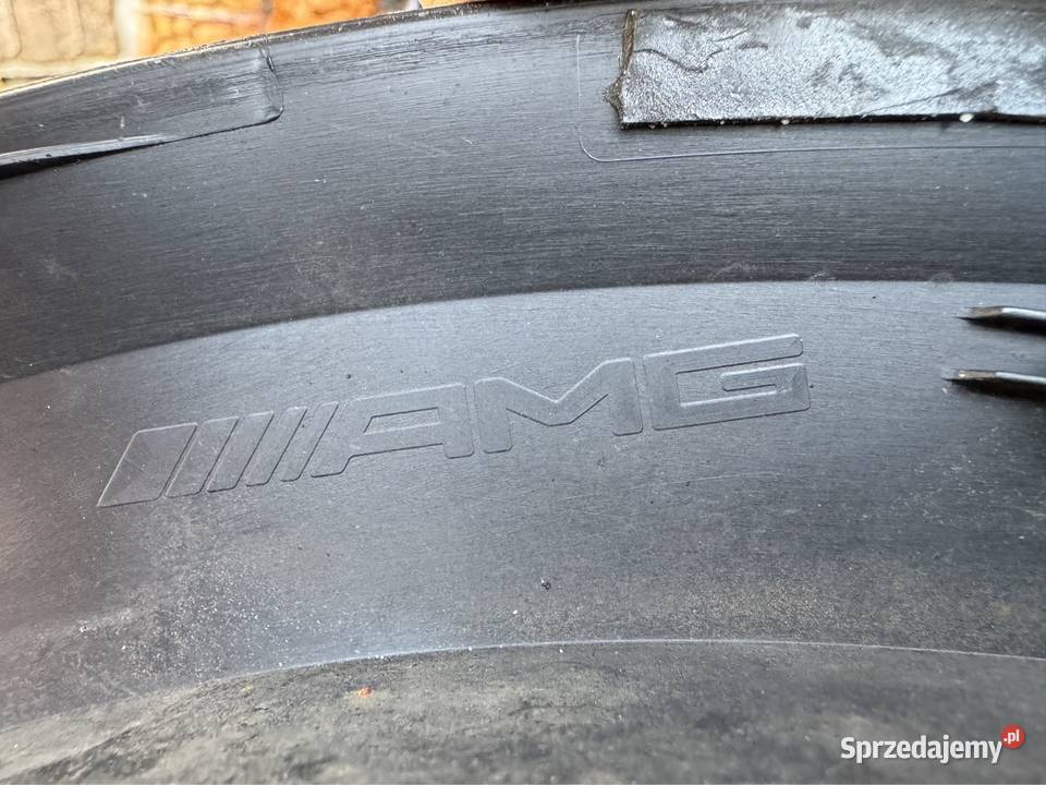 Listwa błotnika przód prawa GLA w247 amg Sieraków sprzedam