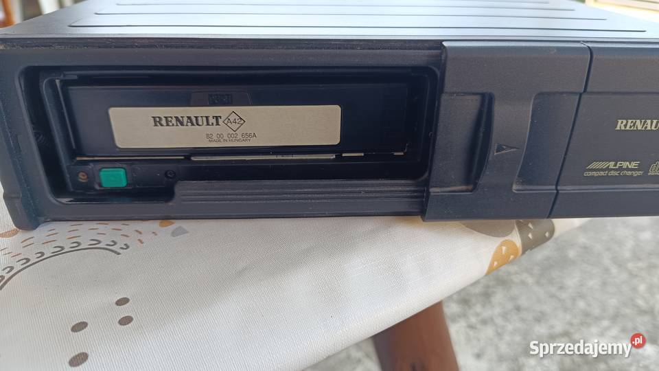 Samochodowa zmieniarka na 6 pyt CD Alpine sprzedam