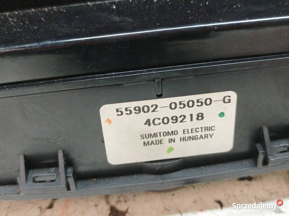 RADIO 8612005081 Toyota Avensis II 20032009 Rok produkcji 2004