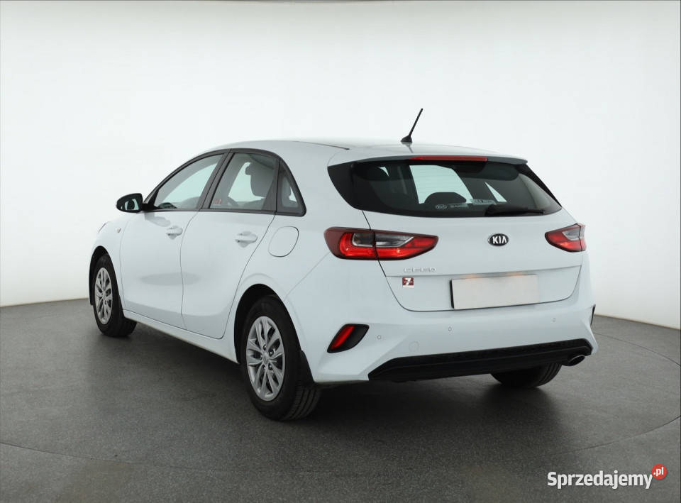 Kia Ceed 14 CVVT Rok produkcji 2019 mazowieckie Piaseczno