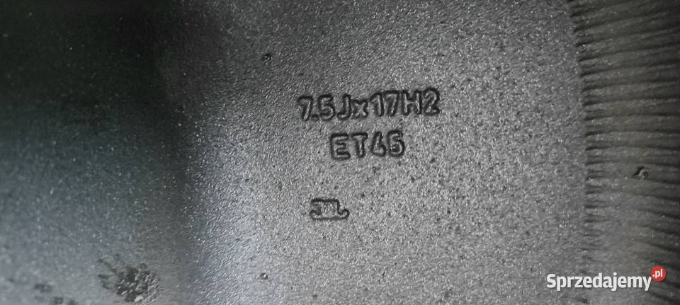 4 sztuki kół opony R17 22550 75J ET45 98V Wieszczyczyn
