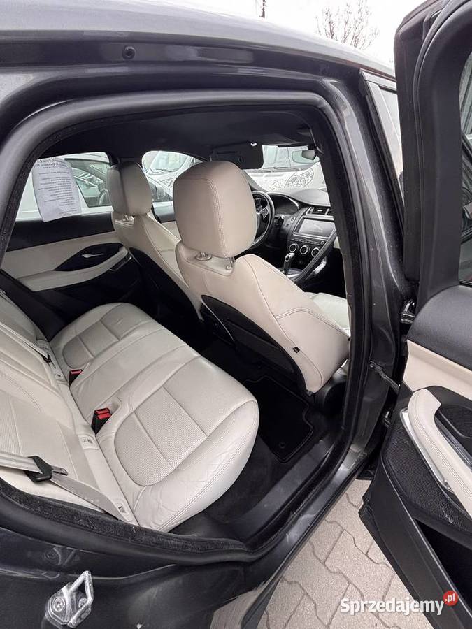 240 sam parkuje serwisie małopolskie Kraków