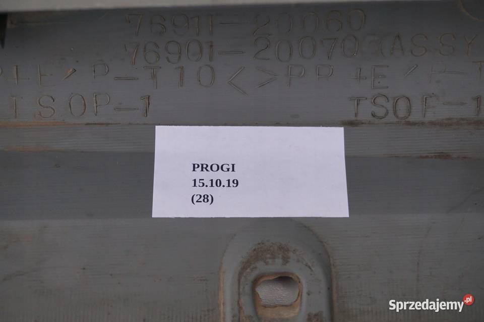 LISTWA PROGOWA PRAWA PRÓG TOYOTA CELICA 0005 Nowy Tomyśl sprzedam