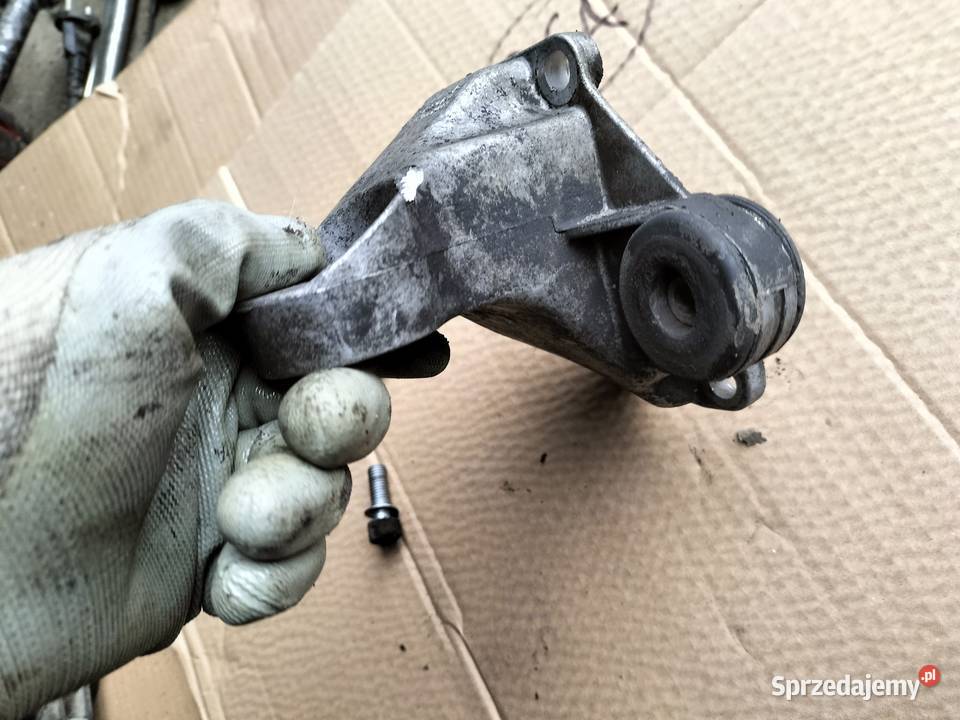 AUDI 80 B4 80B4 19 D TD TDI 853399114 ŁAPA Kamień-Kolonia sprzedam