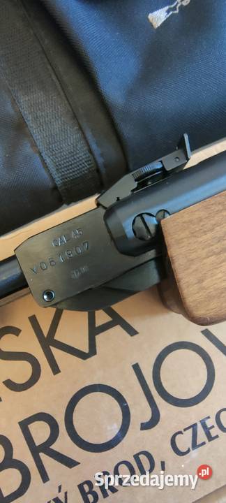 Wiatrówka Slavia 634 45mm z pokrowcem Tychy