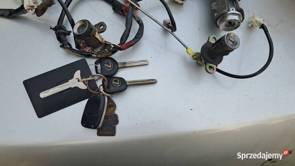 Stacyjka kluczyki wkładki KPL Lexus LS400 UCF10 Częstochowa