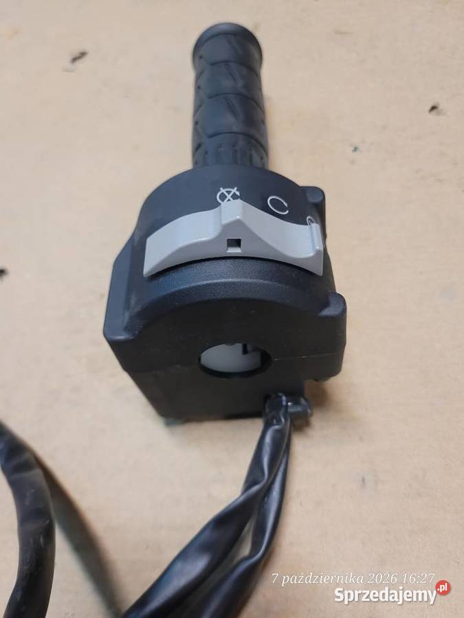 KAWASAKI Z900 Z 900 24 OEM PRZEŁĄCZNIK PRAWY wielkopolskie Nowy Tomyśl