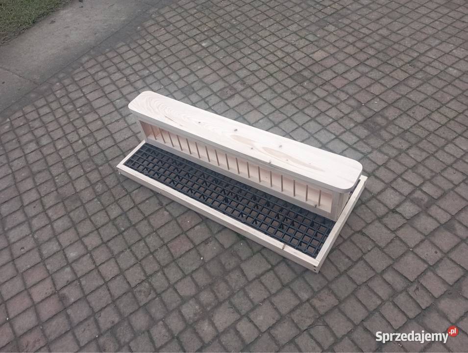 Karmnik gołębi z podstawką Dla ptaków Wietrzychowice sprzedam
