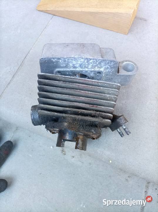 Cylindergłowica Romet 010 Nowogród Bobrzański
