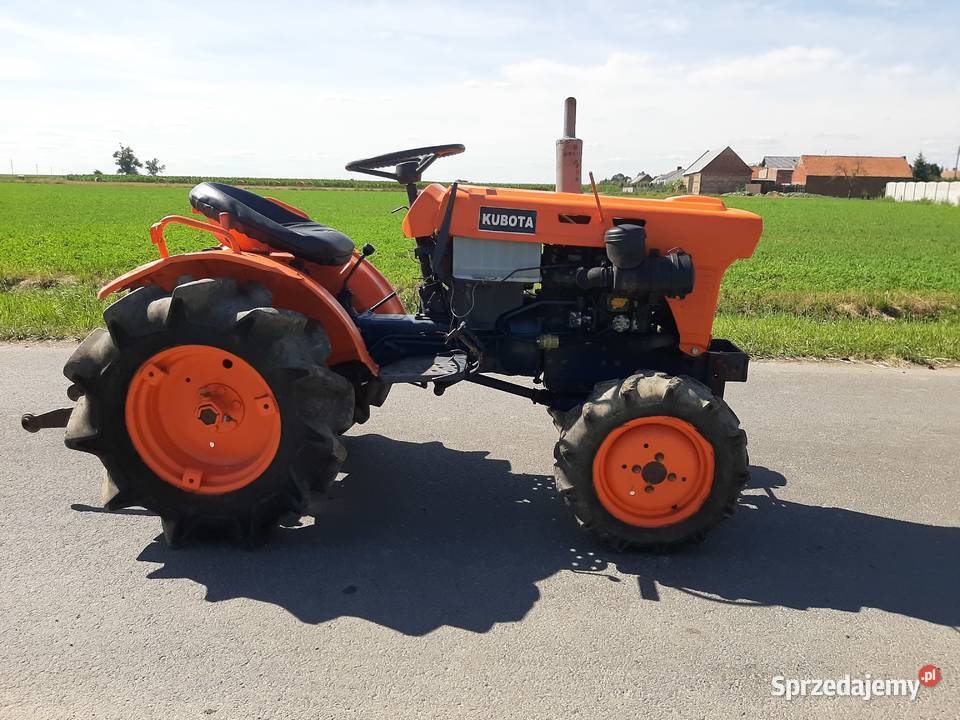 Kubota b7001 traktor ciągnik ogrodniczy 4x4 Gostyń