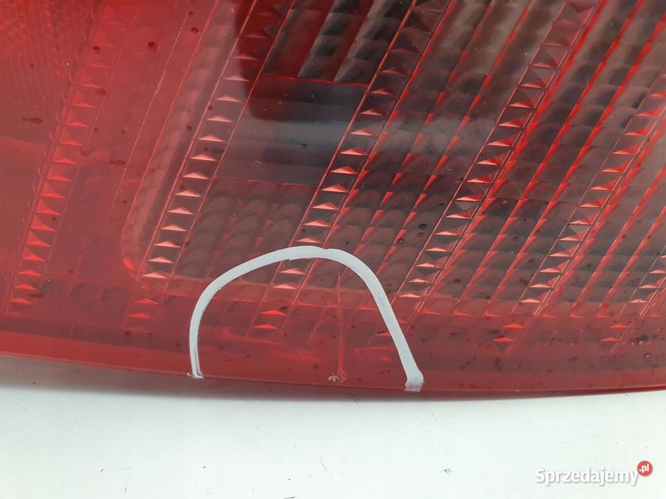 LAMPA PRAWA Suzuki Swift mk6 0408r TYLNA prawy Lampy tylne Rudka