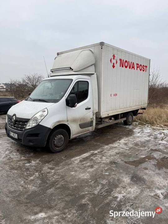 Sprzedam Renault Master 2018 z windą załadowczą sprzedam