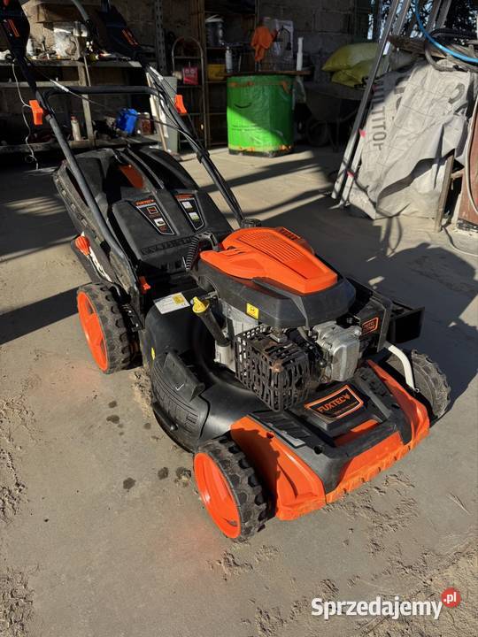 Kosiarka spalinowa z napędem Fuxtec Krotoszyn